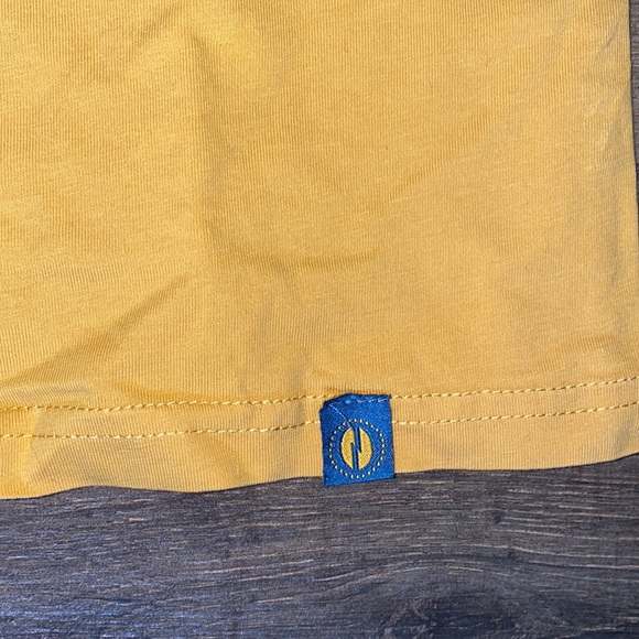 Dutch Bros shirt - Picture 2 of 2